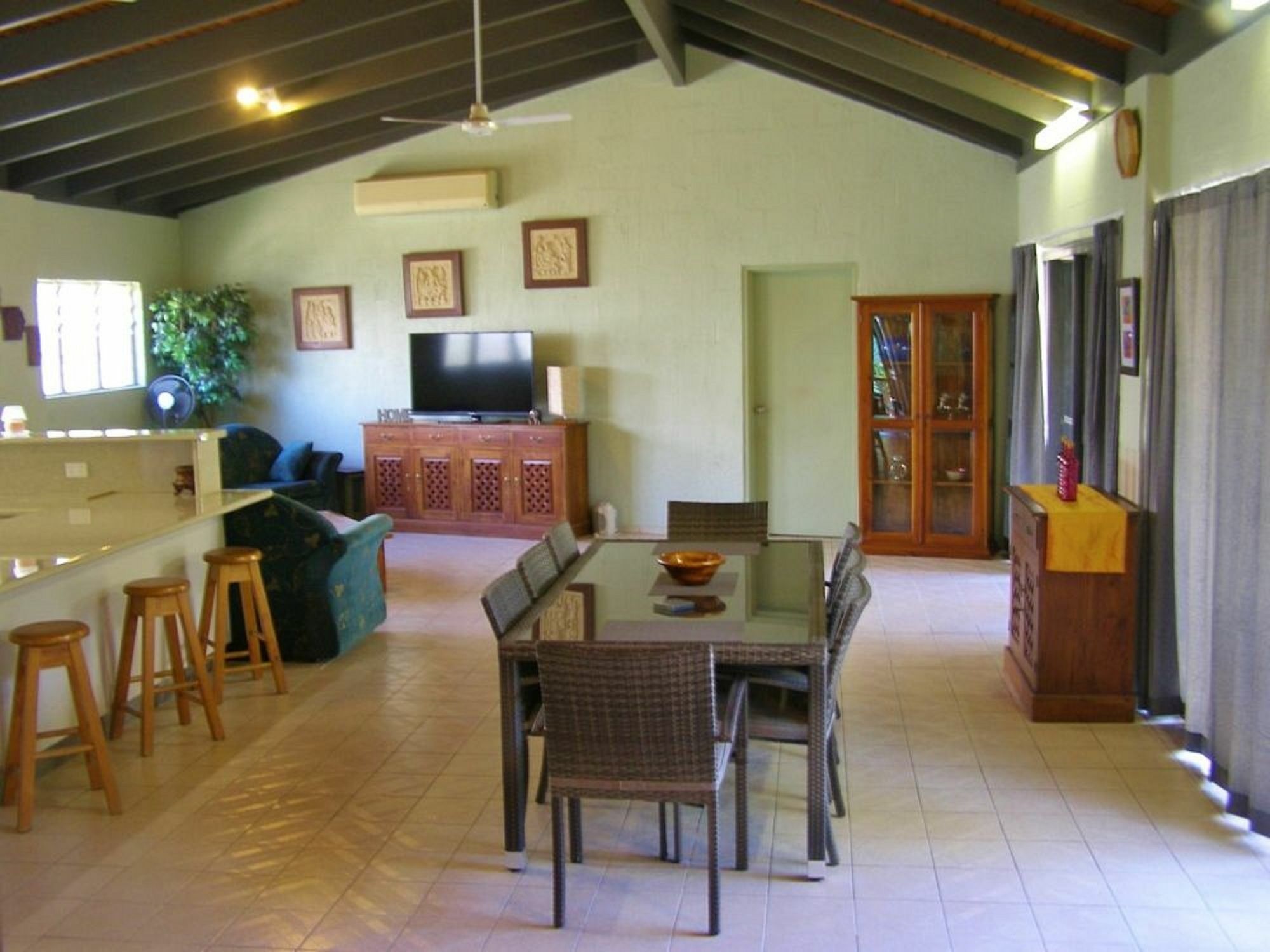 Island Leisure Resort Nelly Bay Екстериор снимка