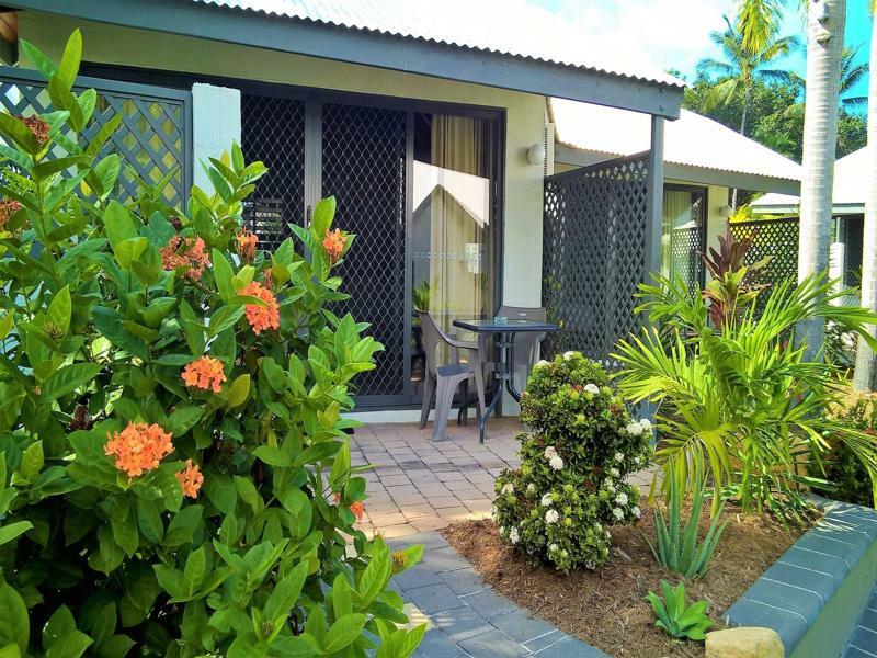 Island Leisure Resort Nelly Bay Екстериор снимка
