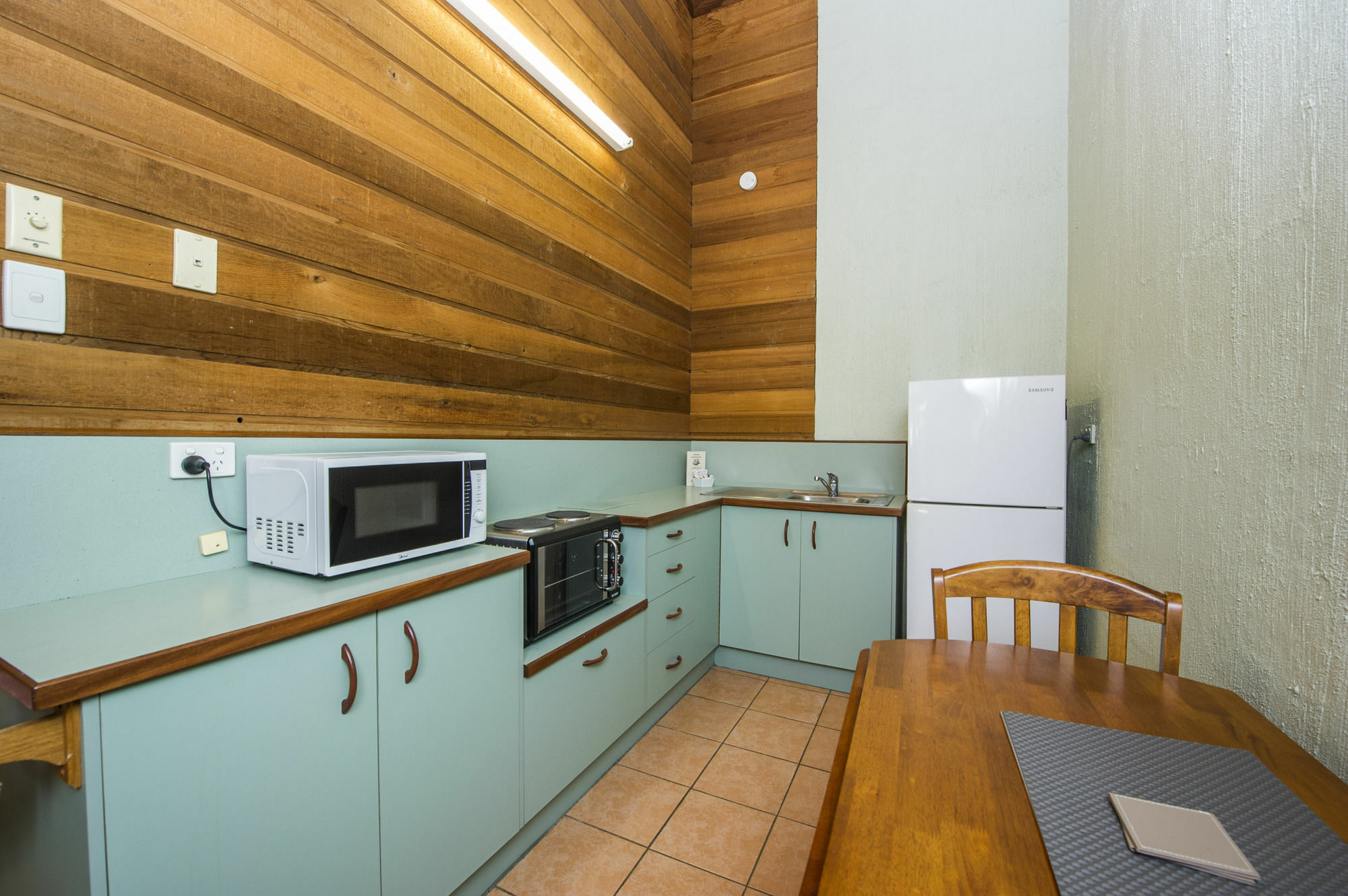 Island Leisure Resort Nelly Bay Екстериор снимка
