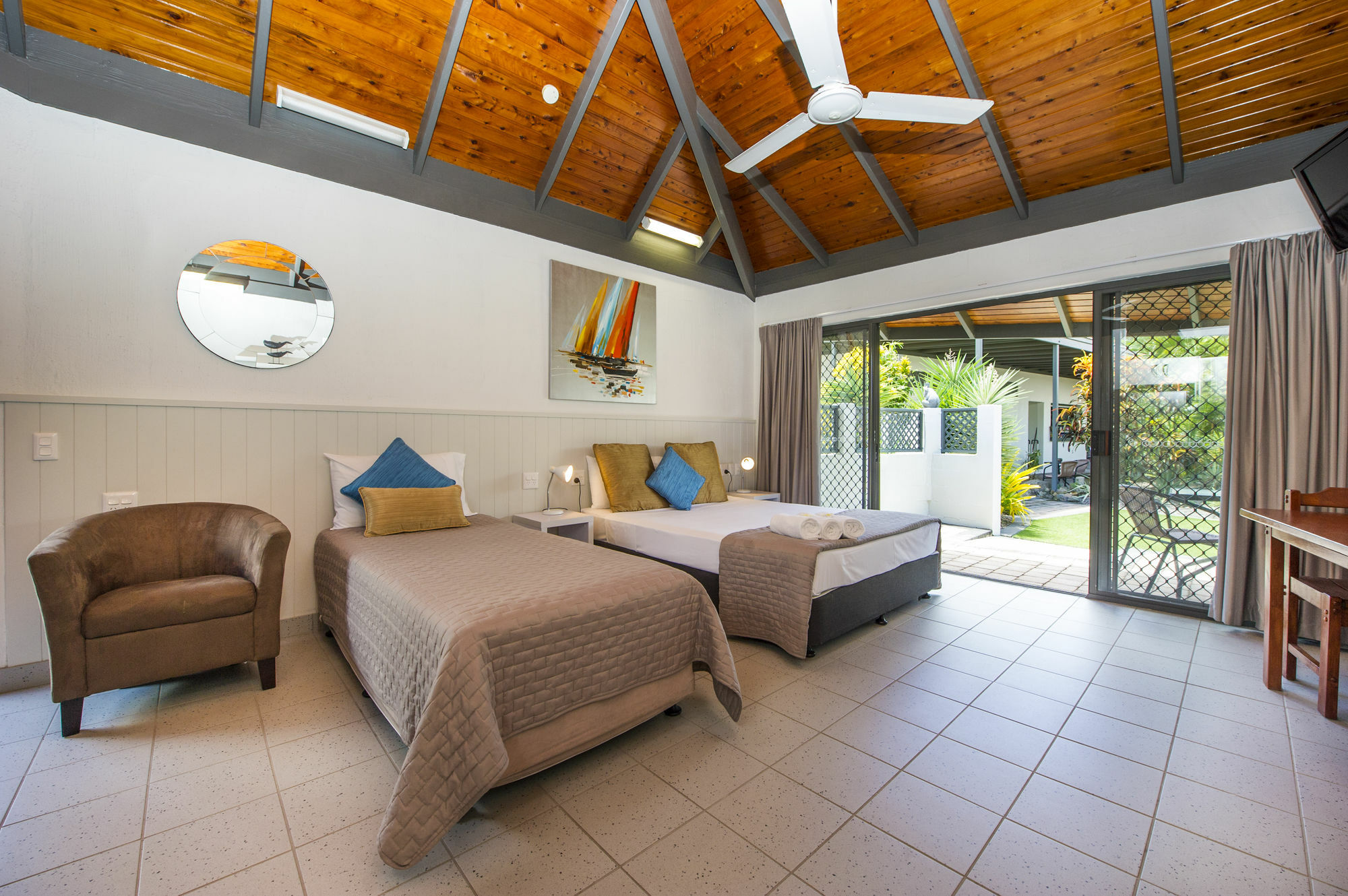 Island Leisure Resort Nelly Bay Екстериор снимка