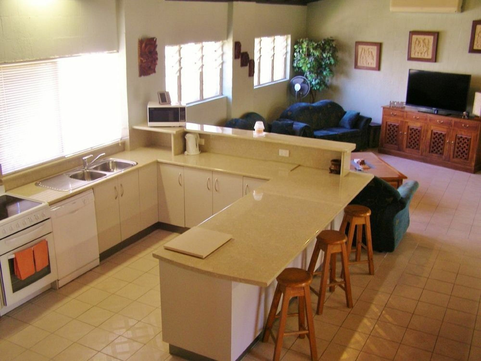Island Leisure Resort Nelly Bay Екстериор снимка